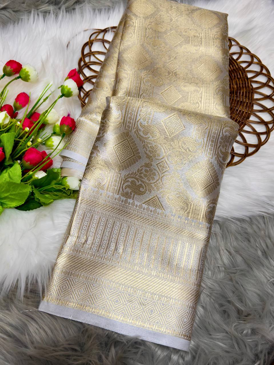 beautiful banarsi handloom