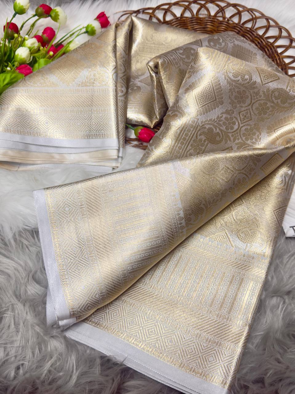 beautiful banarsi handloom