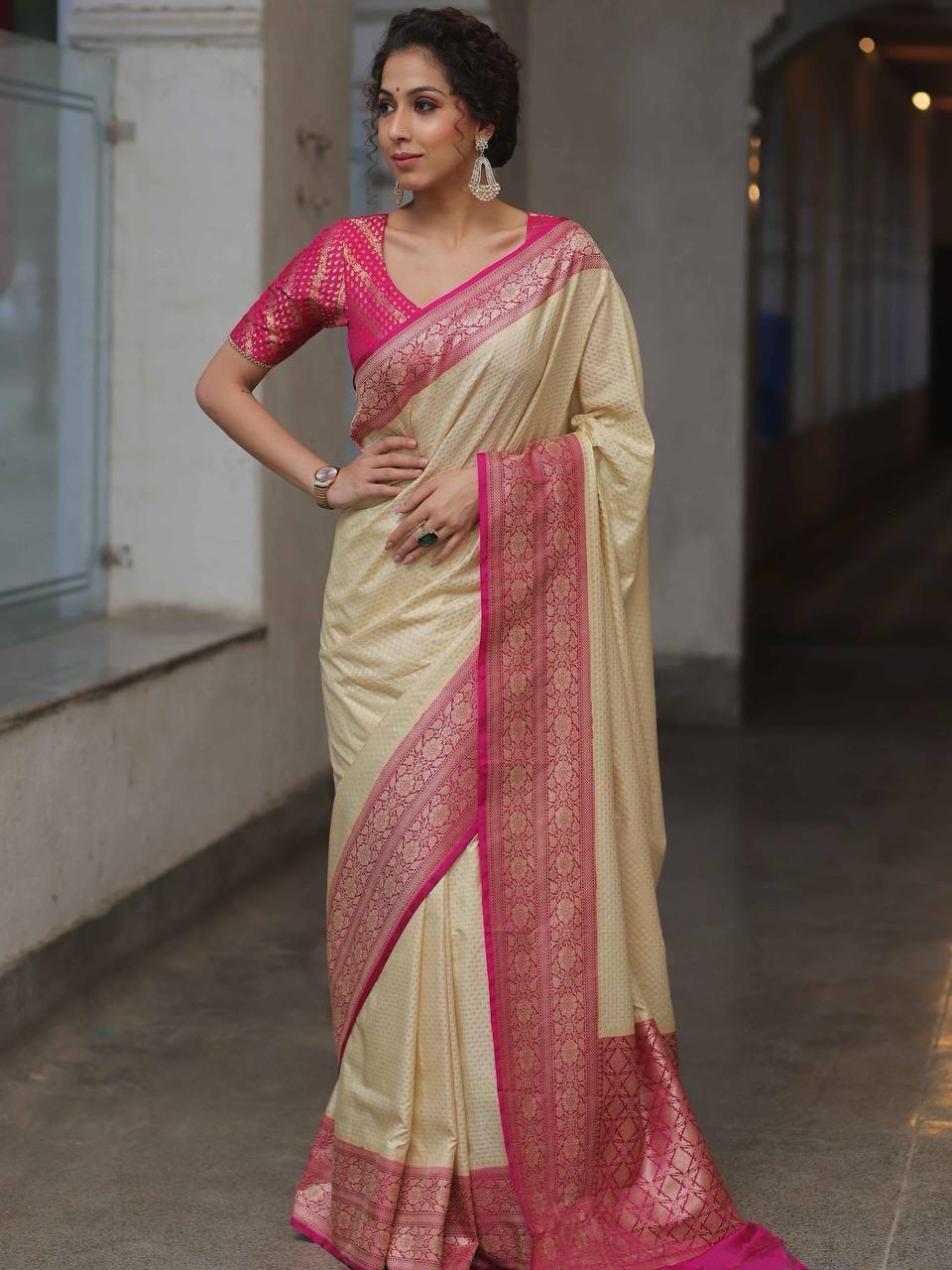 Vanya Lichi Drape