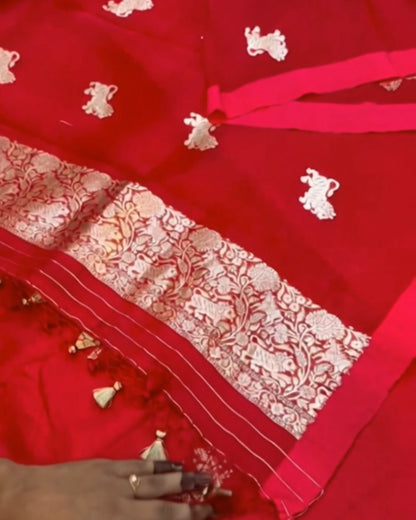 Lal Weave Zari Suit Set